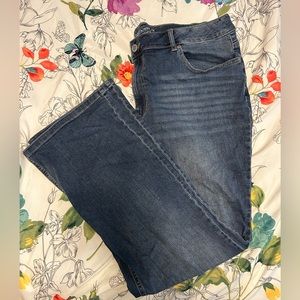 M by Maurices High Rise Curvy blue Jean 22w regular